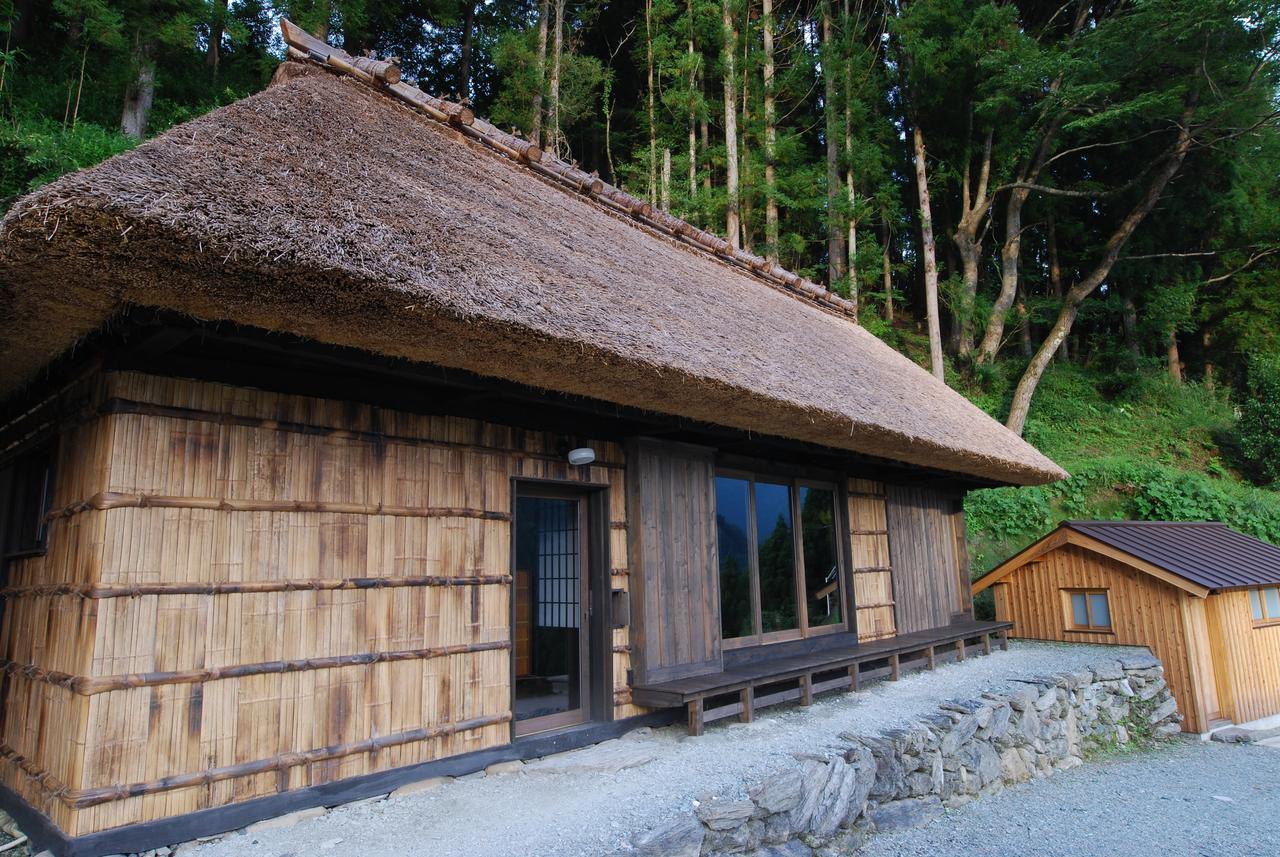 Tougenkyo Iya No Yamazato Villa Wakabayashi Екстериор снимка